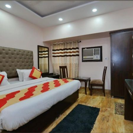Hotel Green Snapper'100 M From Delhi University Near Isbt Kashmiri Gate นิวเดลี ภายนอก รูปภาพ