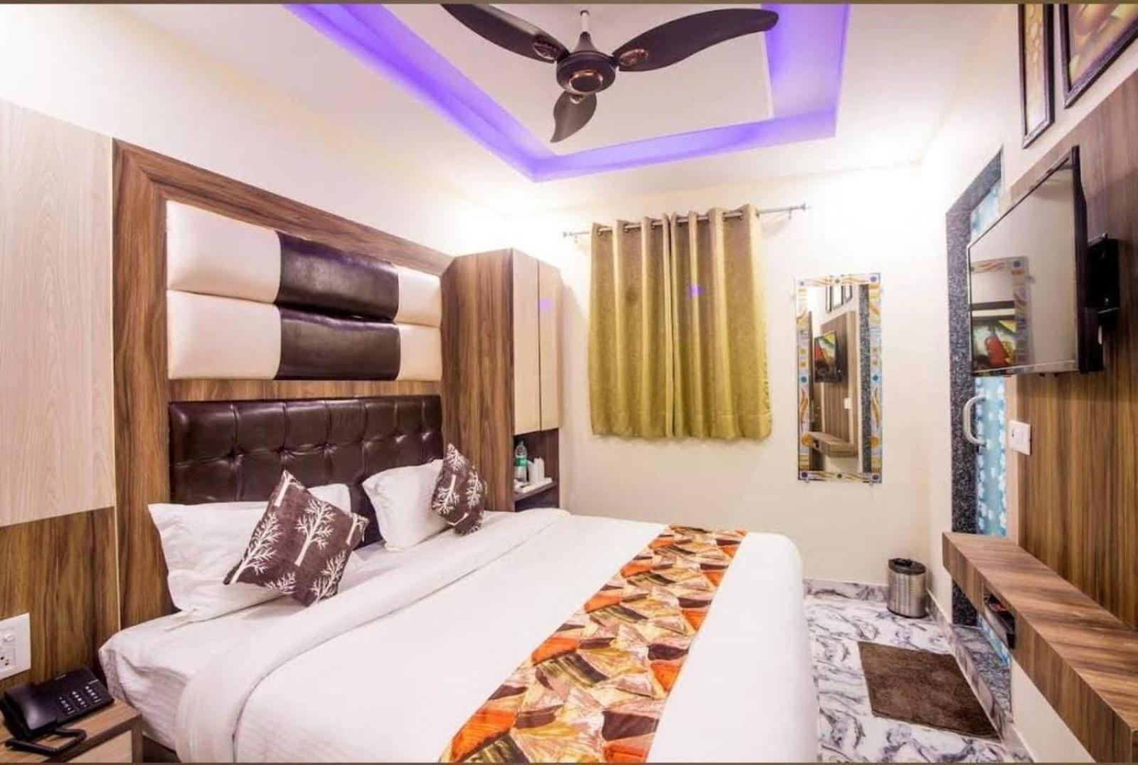 Hotel Green Snapper'100 M From Delhi University Near Isbt Kashmiri Gate นิวเดลี ภายนอก รูปภาพ