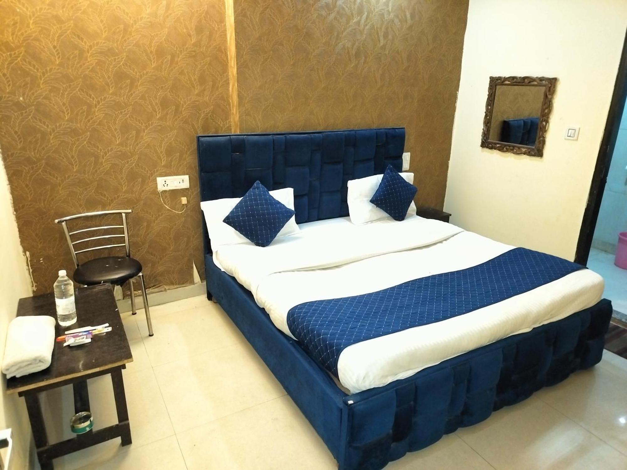 Hotel Green Snapper'100 M From Delhi University Near Isbt Kashmiri Gate นิวเดลี ภายนอก รูปภาพ