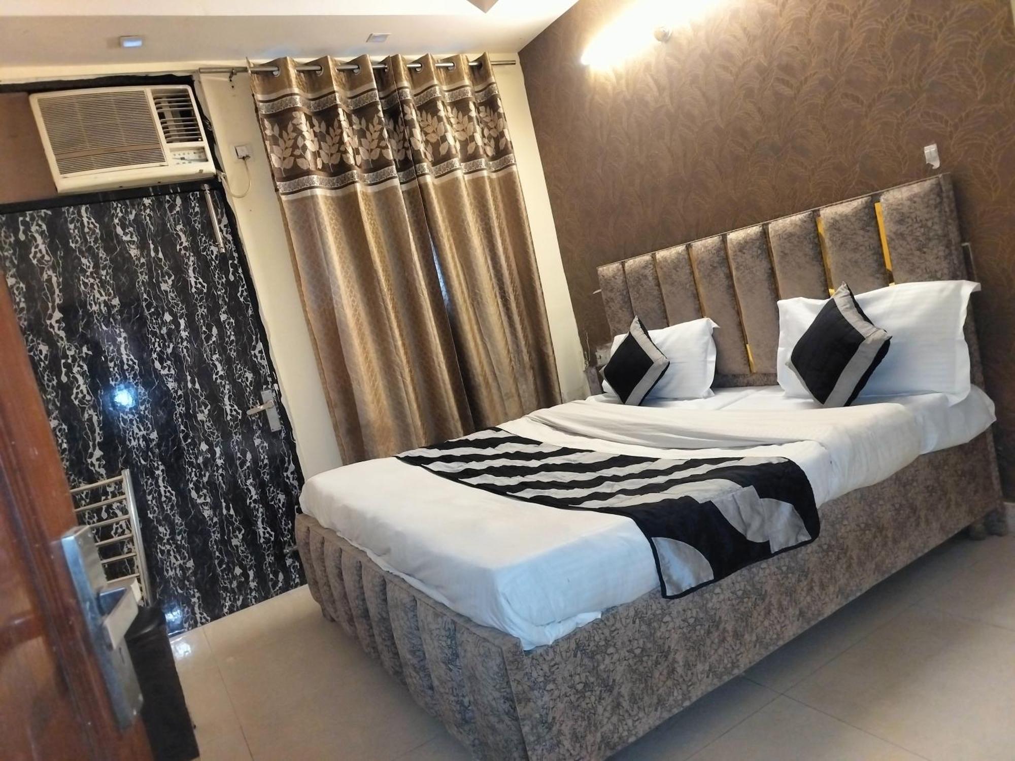 Hotel Green Snapper'100 M From Delhi University Near Isbt Kashmiri Gate นิวเดลี ภายนอก รูปภาพ